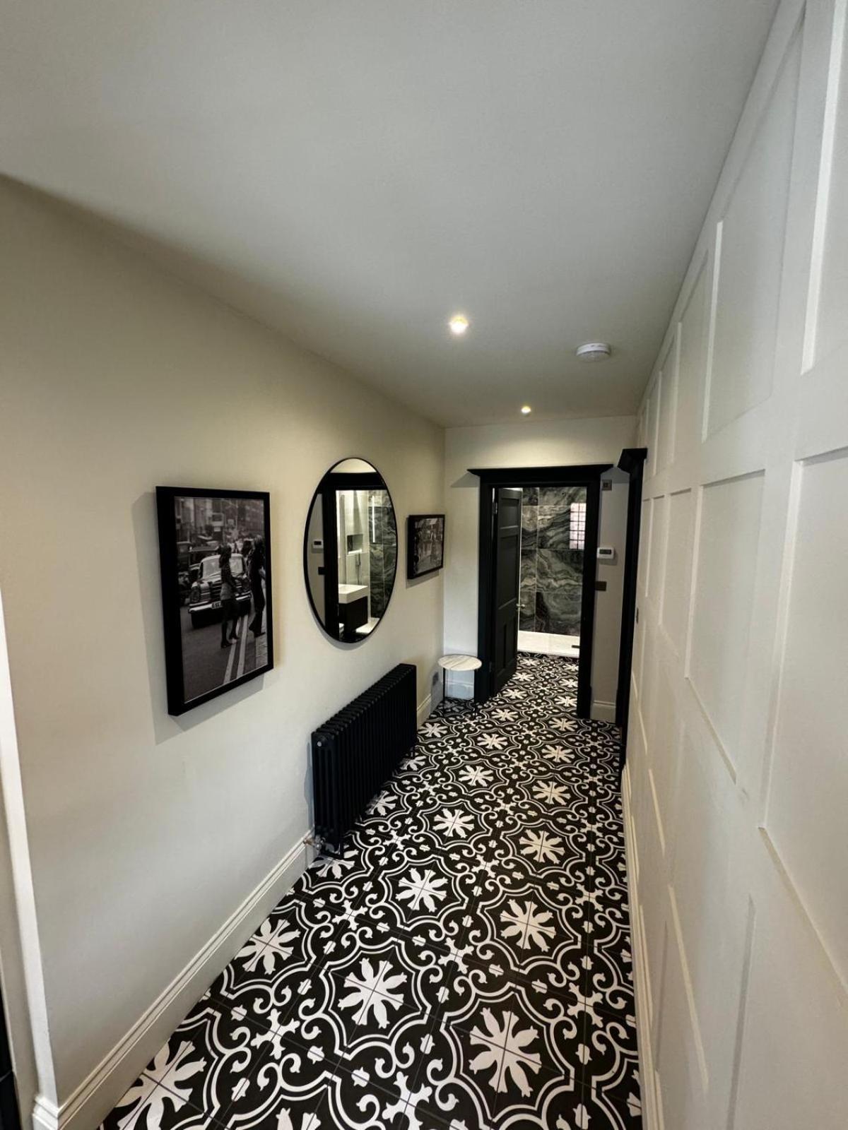Macbeths Corner High End Luxury Apartment In Centre With Parking Stratford-upon-Avon Extérieur photo