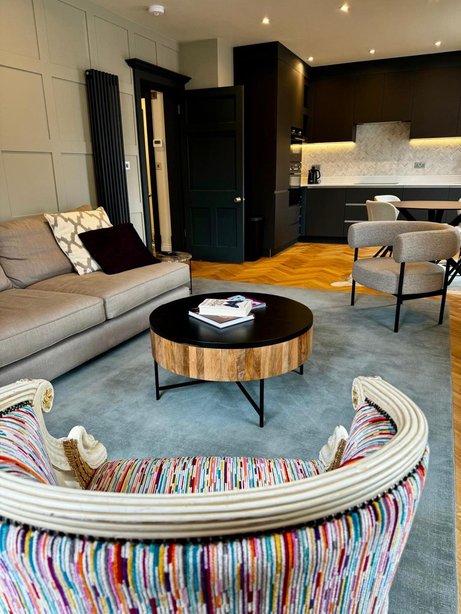 Macbeths Corner High End Luxury Apartment In Centre With Parking Stratford-upon-Avon Extérieur photo